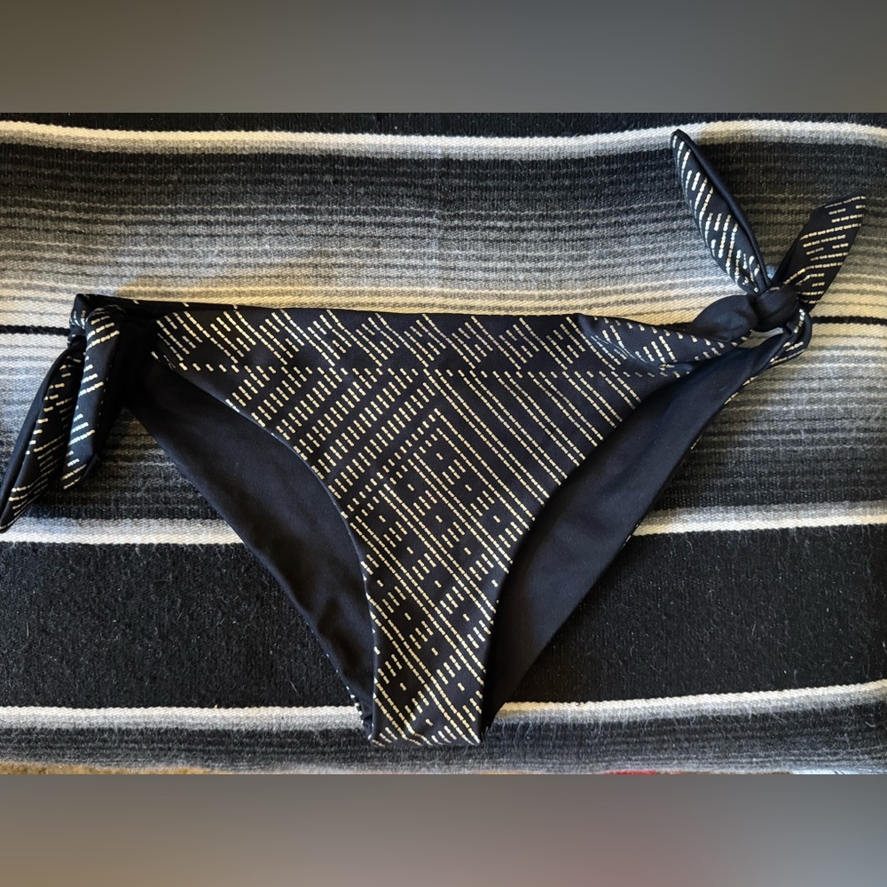 Melodia Designs side tie bikini bottom, size small